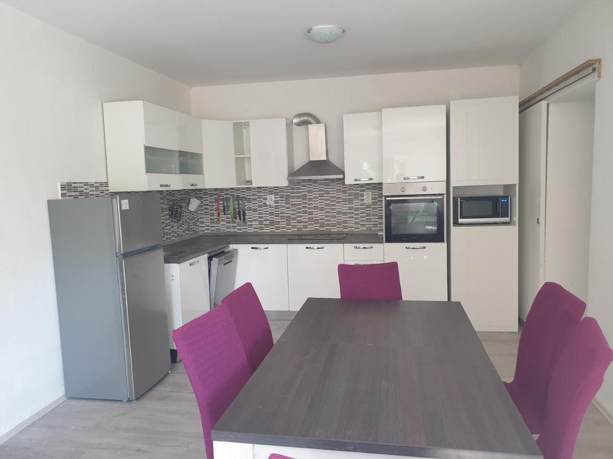 Apartmani Zaninovic *