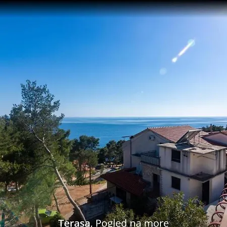 Apartmani Zaninovic Sveta Nedelja  Exteriör bild