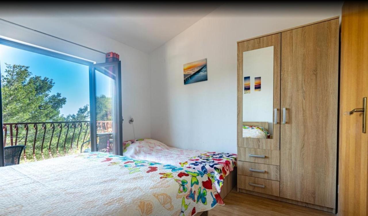 Apartmani Zaninovic * Sveta Nedelja (Hvar)