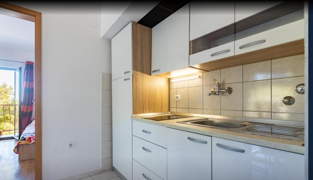 Apartmani Zaninovic * Sveta Nedelja (Hvar)