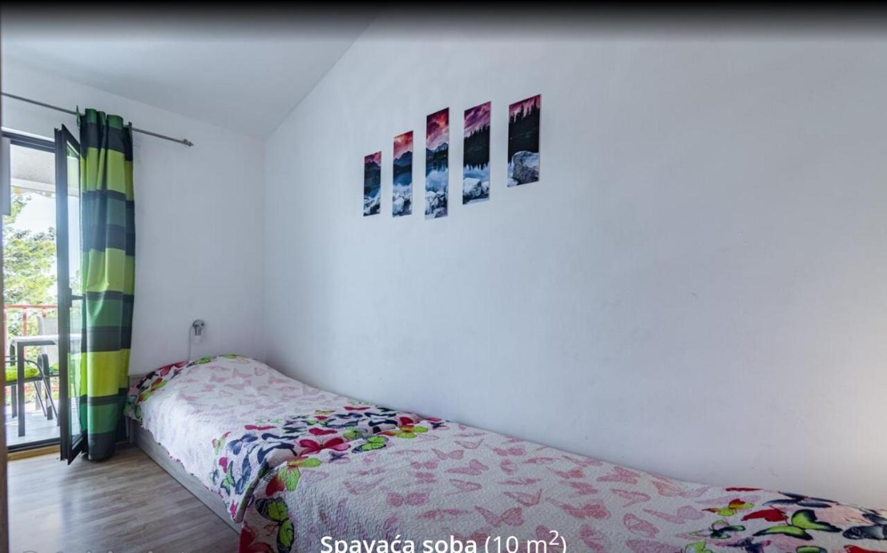 Apartmani Zaninovic * Sveta Nedelja (Hvar)