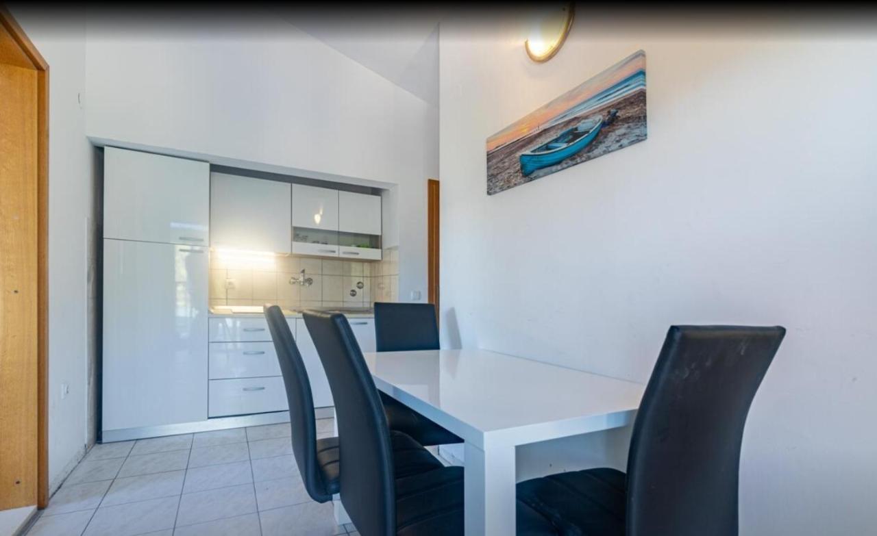 Apartmani Zaninovic Sveta Nedelja (Hvar)