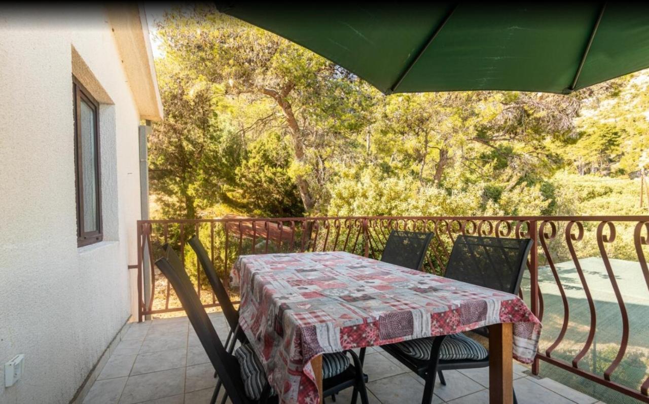 Apartmani Zaninovic * Sveta Nedelja (Hvar)